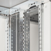 Шкафы, боксы и аксессуары стойка компактная - xl3 4000 - у шкафов без кабельных секций | 020513 | legrand выгодная цена